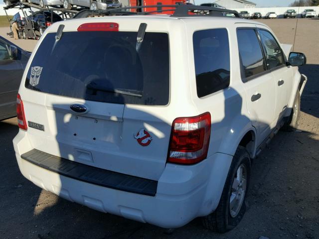 1FMCU9D74BKA17447 - 2011 FORD ESCAPE XLT WHITE photo 4