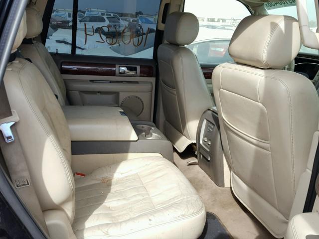 5LMFU27R04LJ16665 - 2004 LINCOLN NAVIGATOR Schwarz Foto 6
