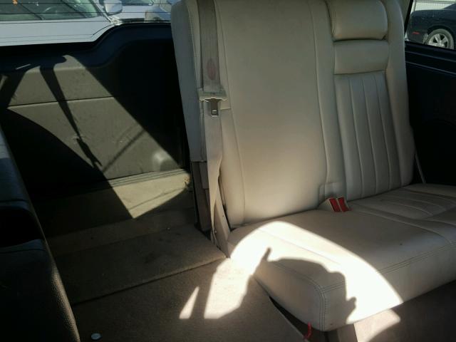 5LMFU27R04LJ16665 - 2004 LINCOLN NAVIGATOR Schwarz Foto 9