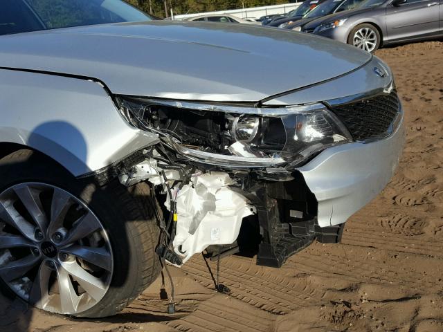 5XXGT4L32GG024733 - 2016 KIA OPTIMA LX SILVER photo 9