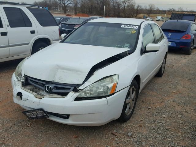 1HGCM66395A031059 - 2005 HONDA ACCORD LX WHITE photo 2