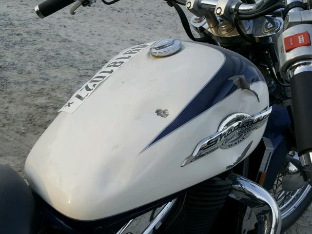 1HFSC3200SA005037 - 1995 HONDA VT1100 C2 WHITE photo 9