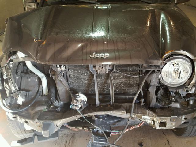 1J4GL58K55W621323 - 2005 JEEP LIBERTY LI GRAY photo 7