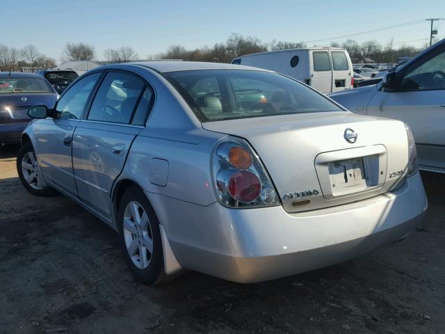 1N4AL11D34C110425 - 2004 NISSAN ALTIMA BAS SILVER photo 3