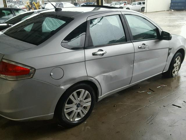 1FAHP35N68W206197 - 2008 FORD FOCUS SE SILVER photo 9