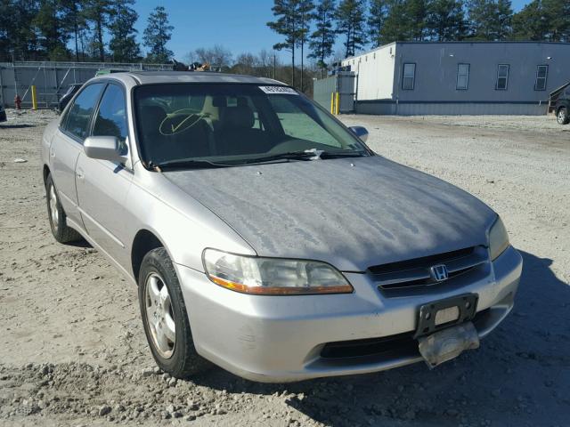 1HGCG1656WA075887 - 1998 HONDA ACCORD EX SILVER photo 1