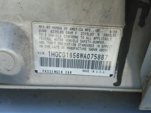 1HGCG1656WA075887 - 1998 HONDA ACCORD EX SILVER photo 10