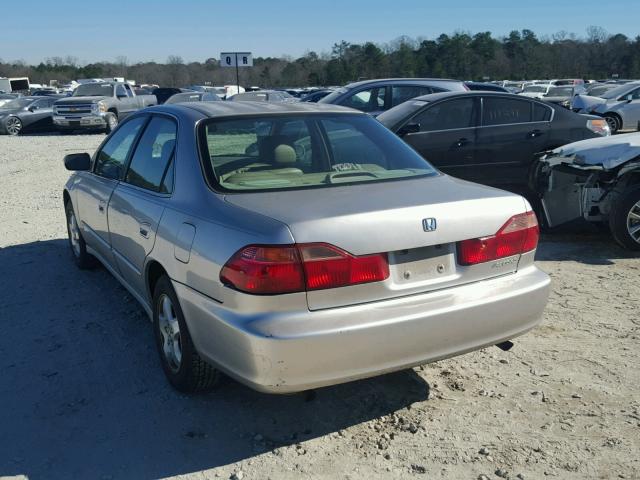 1HGCG1656WA075887 - 1998 HONDA ACCORD EX SILVER photo 3