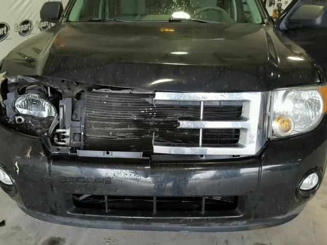 1FMCU0D77BKB10135 - 2011 FORD ESCAPE 4X2 BLACK photo 7