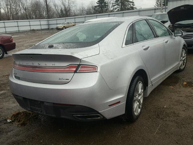 3LN6L2G93DR805042 - 2013 LINCOLN MKZ SILVER photo 4