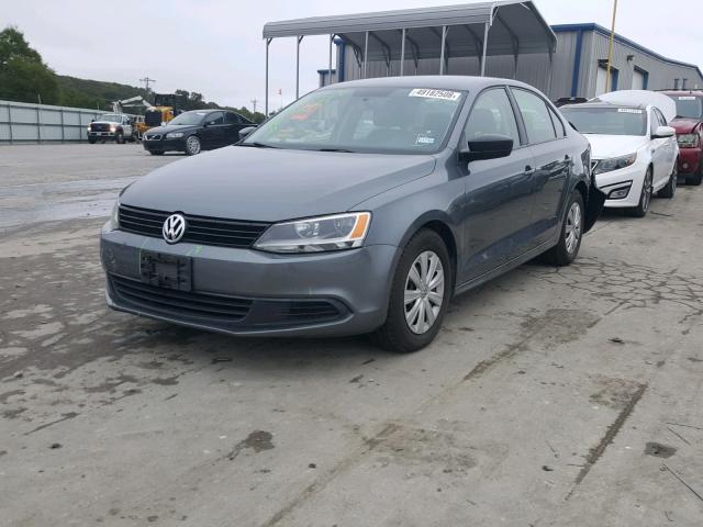 3VW2K7AJ8CM467409 - 2012 VOLKSWAGEN JETTA BASE GRAY photo 2