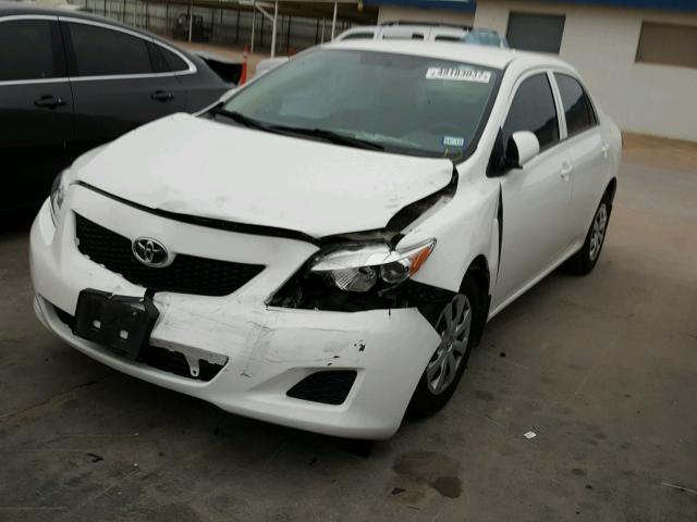 1NXBU4EE2AZ187854 - 2010 TOYOTA COROLLA BA WHITE photo 2