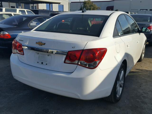 1G1PG5SC8C7235166 - 2012 CHEVROLET CRUZE LT WHITE photo 4