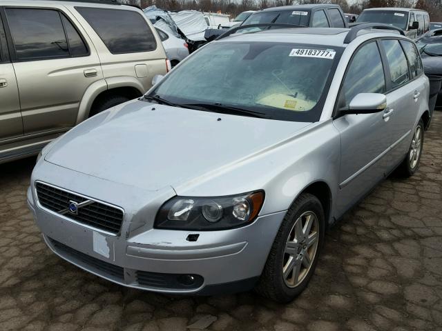 YV1MW382062150088 - 2006 VOLVO V50 2.4I SILVER photo 2