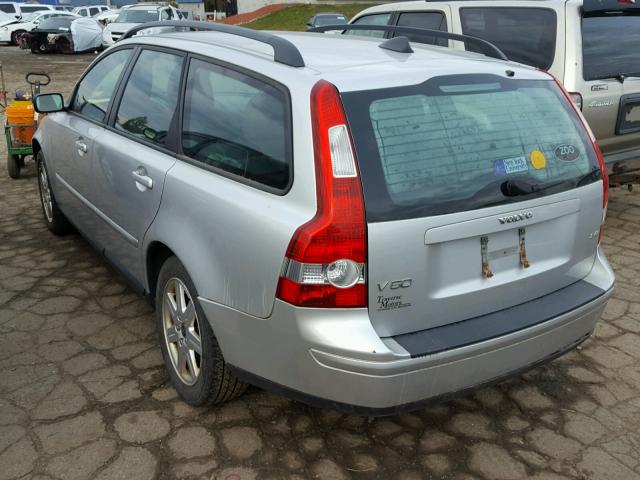 YV1MW382062150088 - 2006 VOLVO V50 2.4I SILVER photo 3