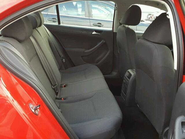 3VW2K7AJ4CM353892 - 2012 VOLKSWAGEN JETTA BASE RED photo 6