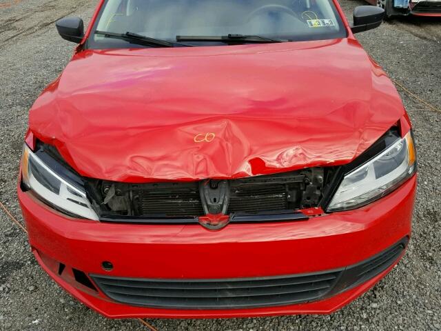 3VW2K7AJ4CM353892 - 2012 VOLKSWAGEN JETTA BASE RED photo 7