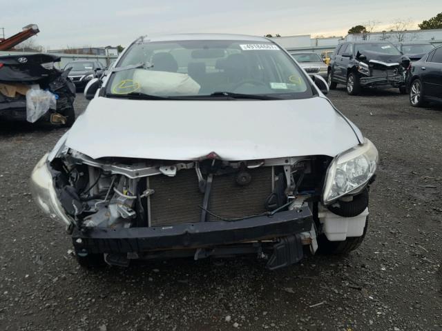 JTDBL40E49J004353 - 2009 TOYOTA COROLLA BA SILVER photo 9