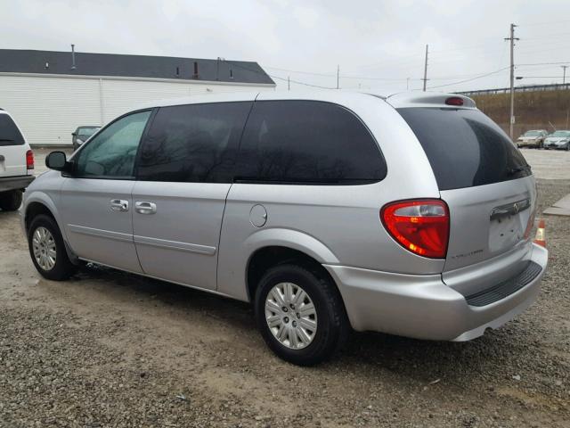 2A4GP44R67R275912 - 2007 CHRYSLER TOWN & COU SILVER photo 3