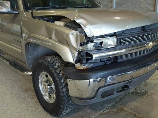 1GCGC13U82F117075 - 2002 CHEVROLET SILVERADO BROWN photo 9