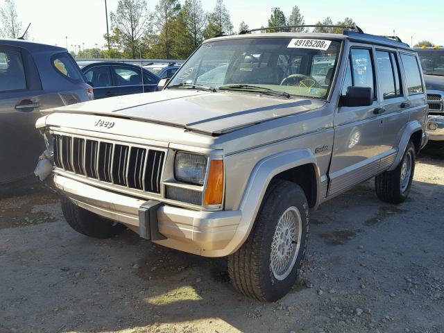 1J4FJ78S7RL188544 - 1994 JEEP CHEROKEE C BEIGE photo 2