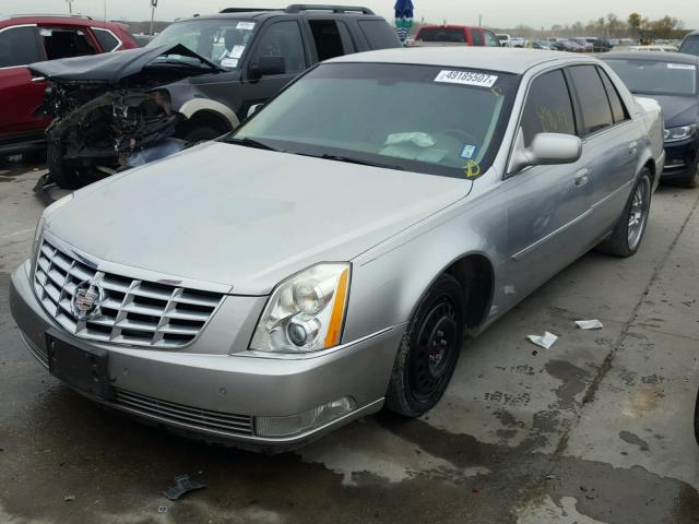 1G6KD57Y66U133646 - 2006 CADILLAC DTS SILVER photo 2