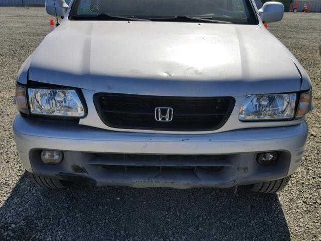 4S6CK58W614413650 - 2001 HONDA PASSPORT E SILVER photo 9