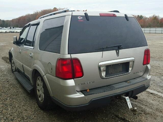 5LMFU28R33LJ16334 - 2003 LINCOLN NAVIGATOR SILVER photo 3