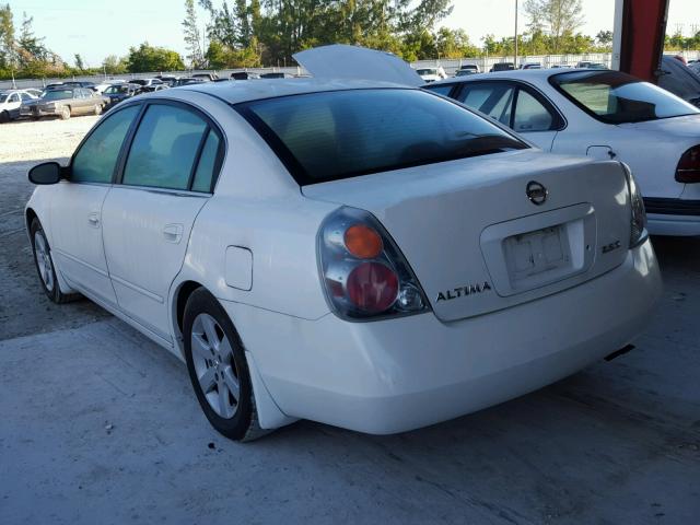 1N4AL11D42C289698 - 2002 NISSAN ALTIMA BAS WHITE photo 3