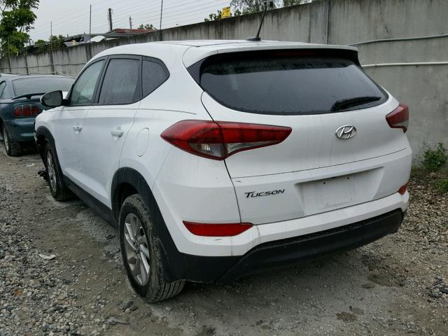 KM8J23A43HU410695 - 2017 HYUNDAI TUCSON SE WHITE photo 3