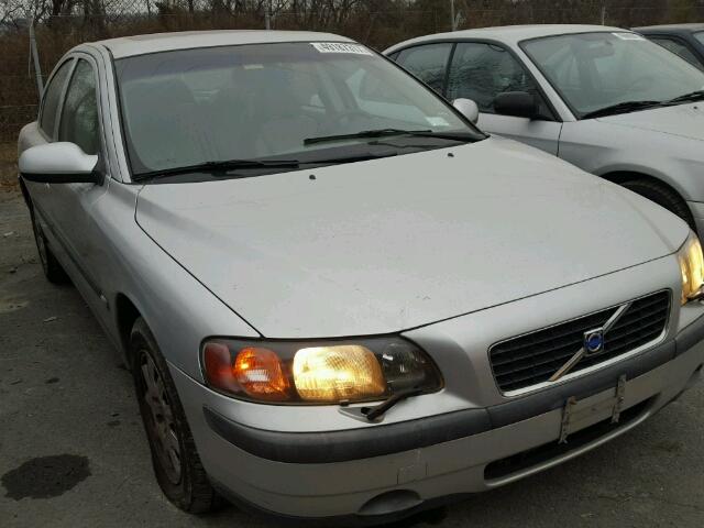 YV1RS61R112061441 - 2001 VOLVO S60 SILVER photo 1