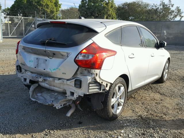 1FADP3K27DL177717 - 2013 FORD FOCUS SE SILVER photo 4