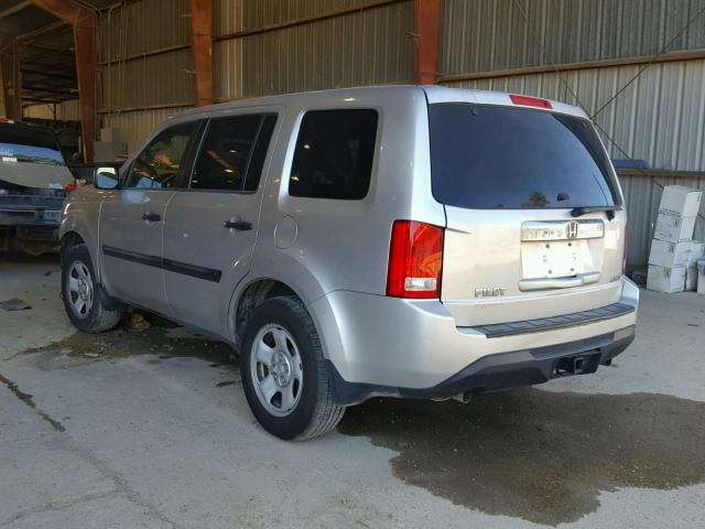 5FNYF4H29CB005802 - 2012 HONDA PILOT LX SILVER photo 3