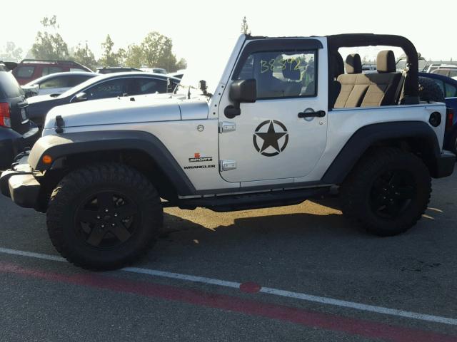 1J4AA2D18BL546735 - 2011 JEEP WRANGLER S SILVER photo 9