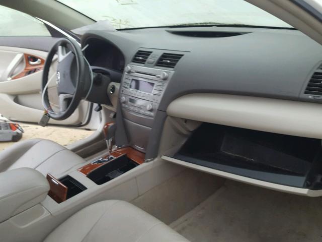 JTNBK3EK2A3047301 - 2010 TOYOTA CAMRY SE WHITE photo 5