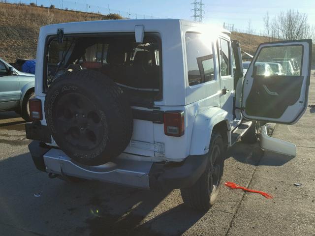 1C4BJWEGXFL757073 - 2015 JEEP WRANGLER U WHITE photo 4