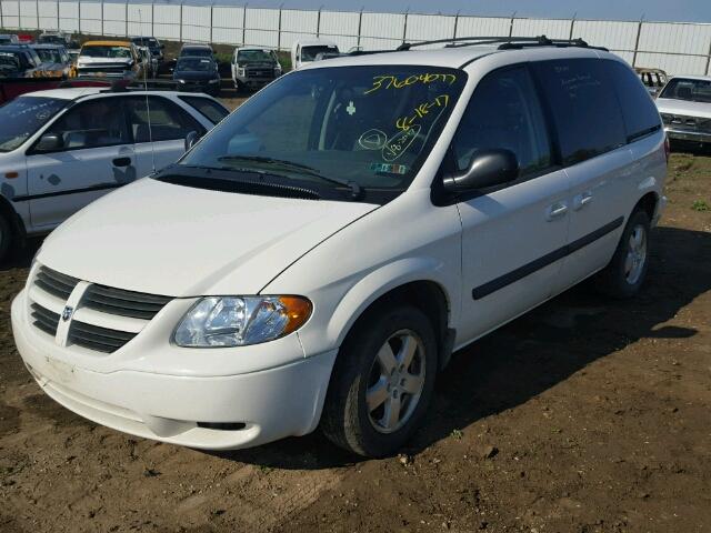 1D4GP45R95B433680 - 2005 DODGE CARAVAN SX WHITE photo 2