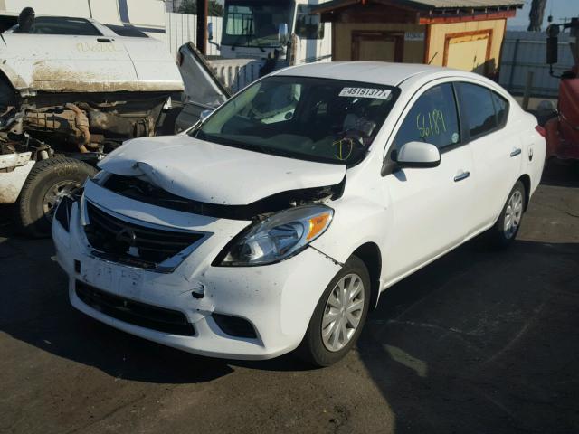 3N1CN7AP0CL944085 - 2012 NISSAN VERSA S WHITE photo 2