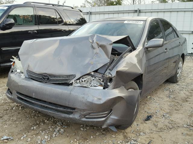 4T1BE32K44U927667 - 2004 TOYOTA CAMRY LE ნაცრისფერი ფოტო 2