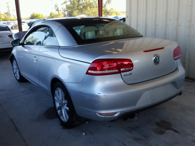 WVWBW7AHXCV001507 - 2012 VOLKSWAGEN EOS KOMFOR 银色 照片 3