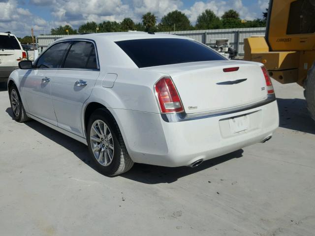 2C3CCACG3CH223298 - 2012 CHRYSLER 300 LIMITE WHITE photo 3