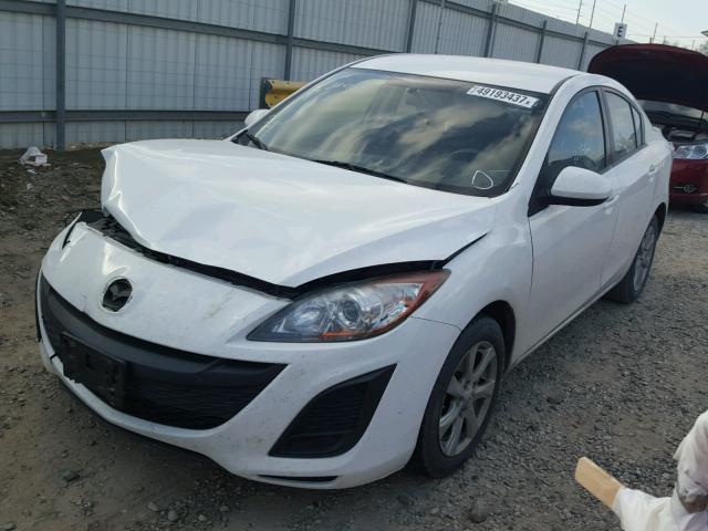 JM1BL1SF2A1298215 - 2010 MAZDA 3 I WHITE photo 2