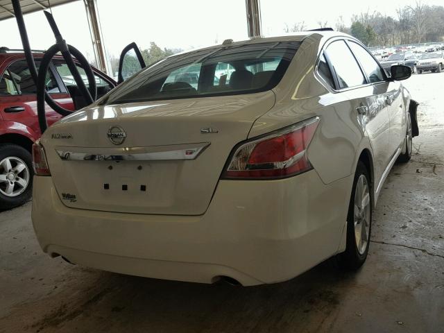 1N4AL3AP5FN866920 - 2015 NISSAN ALTIMA 2.5 WHITE photo 4