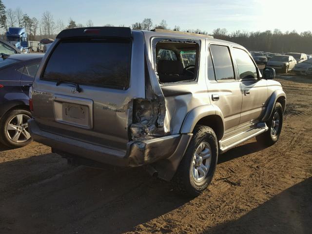 JT3HN86R020368727 - 2002 TOYOTA 4RUNNER SR SILVER photo 4