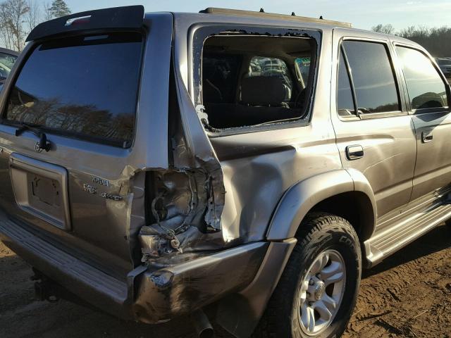 JT3HN86R020368727 - 2002 TOYOTA 4RUNNER SR SILVER photo 9