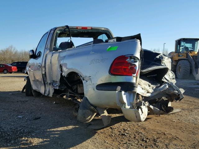 2FTRF07272CA71866 - 2002 FORD F150 SILVER photo 3