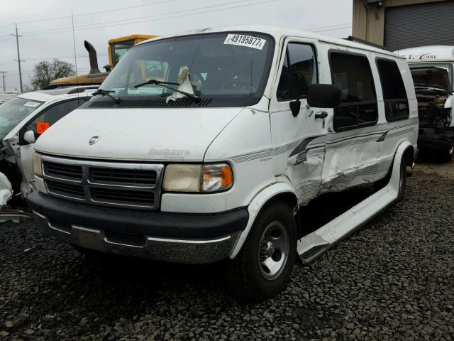 2B6HB21Y2TK110696 - 1996 DODGE RAM VAN B2 WHITE photo 2