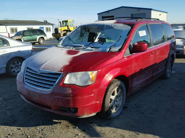 2A8HR54P28R621781 - 2008 CHRYSLER TOWN & COU RED photo 2