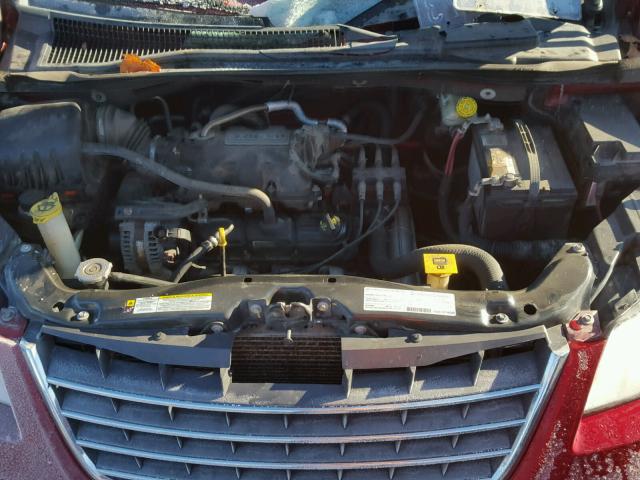 2A8HR54P28R621781 - 2008 CHRYSLER TOWN & COU RED photo 7