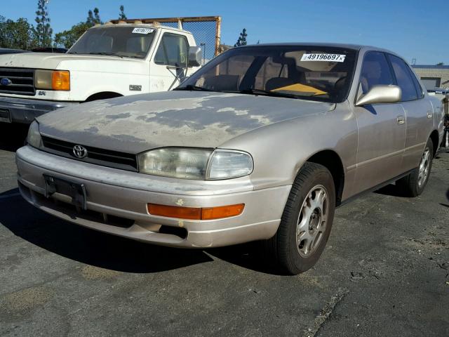 JT2GK13EXR0068267 - 1994 TOYOTA CAMRY XLE GOLD photo 2